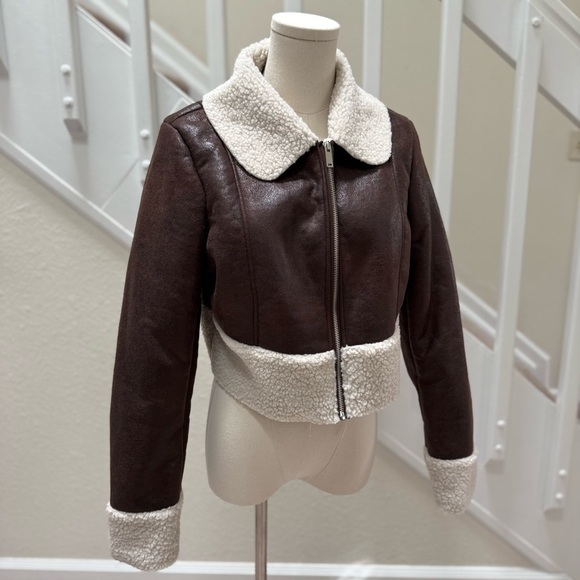 NWT Dark Brown and Beige Shearling Women's Aviator Jacket Size Small - Picture 3 of 7